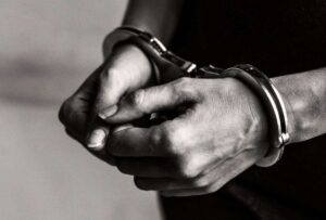 Dos detenidos por el intento de asesinato de una docente en Esmeraldas
