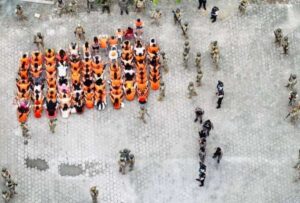 Se decomisan artículos prohibidos en operativo en cárcel femenina de Guayas