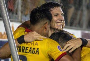 Primer triunfo de la era Rescalvo: Barcelona gana sin convencer