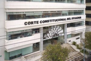 Corte Constitucional de Ecuador: un poder sin contrapesos externos