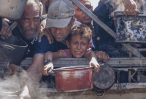 Organismos de la ONU: Cientos de miles de personas en Gaza pasan días sin comer nada