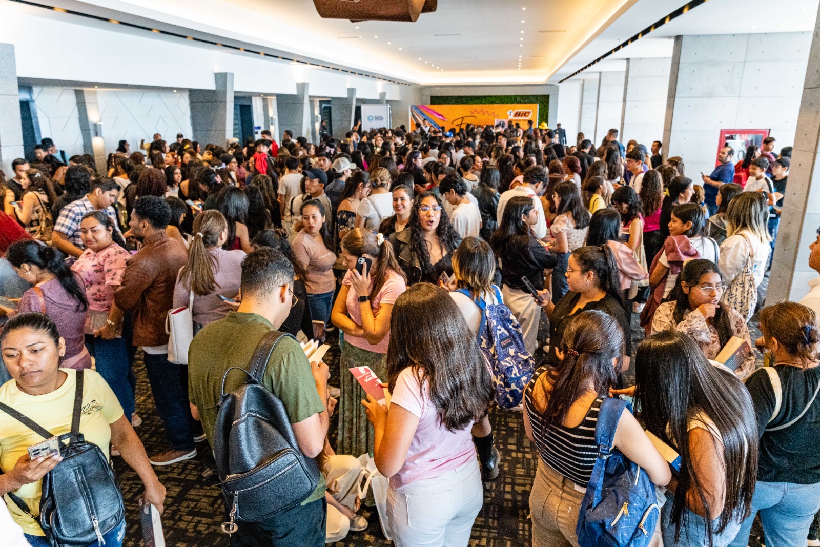LA FERIA INTERNACIONAL DEL LIBRO 2025CONVIERTE A GUAYAQUIL EN LA CAPITAL DE LA LECTURA, EL PENSAMIENTO Y LA CREATIVIDAD DURANTE CINCO DÍAS DE ENCUENTRO CULTURAL
