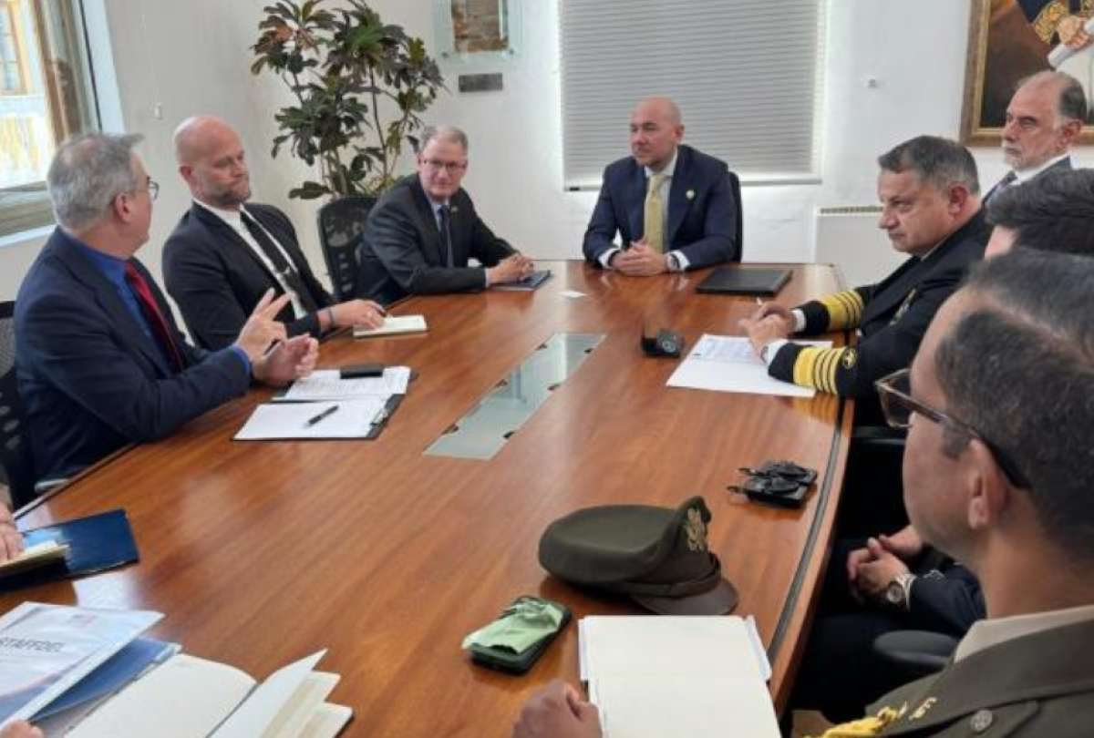 Delegación del Congreso de EE.UU. se reunió con el Ministro de Defensa previo a la visita de Marco Rubio