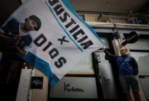 Investigan a hermanas de Maradona por administración fraudulenta