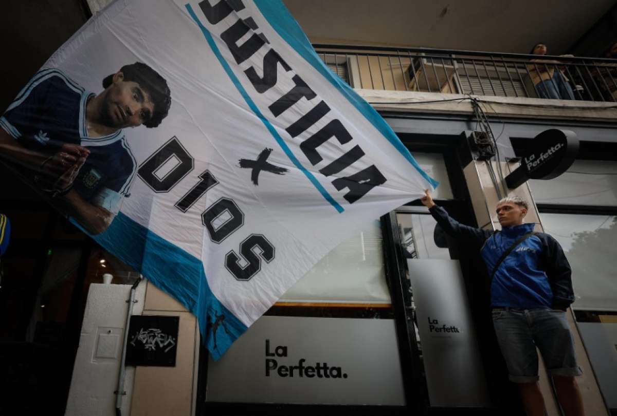 Investigan a hermanas de Maradona por administración fraudulenta
