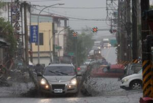 Tifón Ragasa deja muertos y destrucción en el sureste asiático