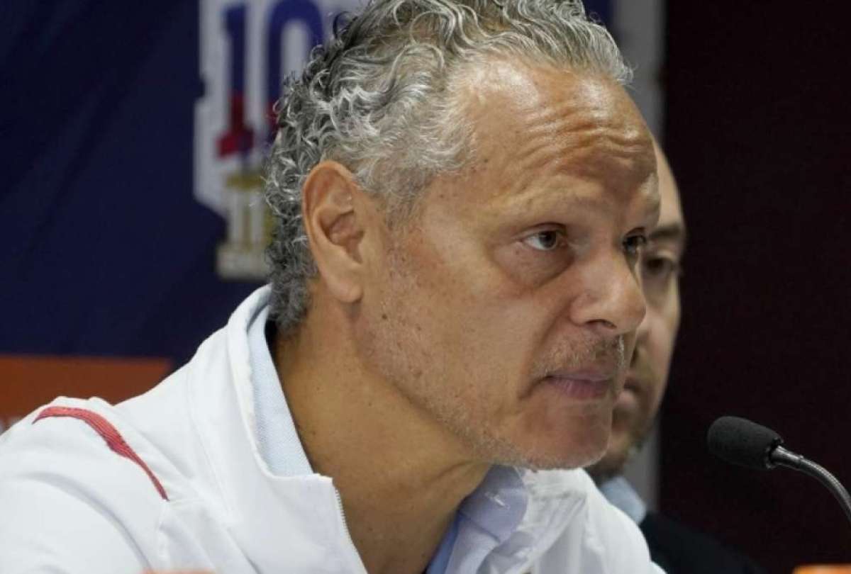 Esteban Paz explota en contra de Isaac Álvarez