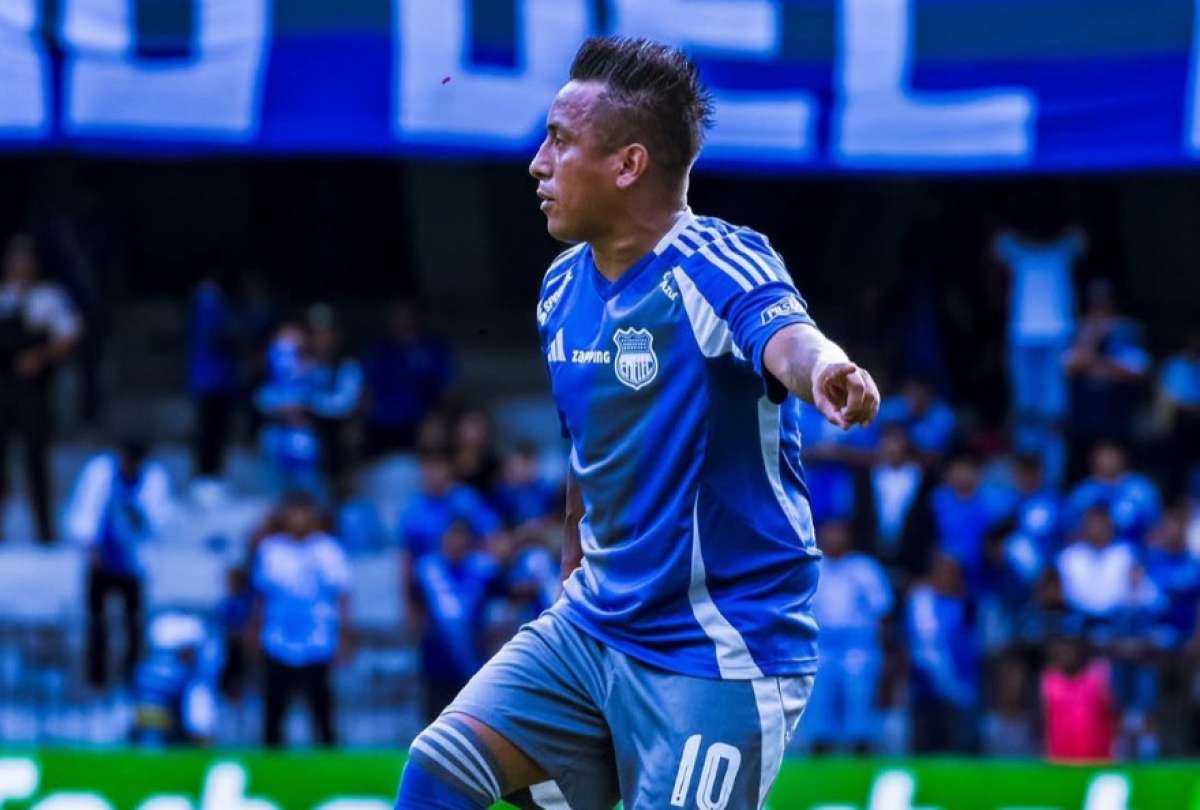 El futuro de Christian Cueva está lejos de Emelec