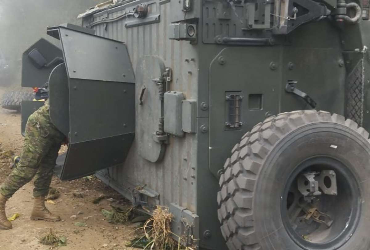 Un militar falleció y otros siete resultaron heridos tras accidente en Molleturo