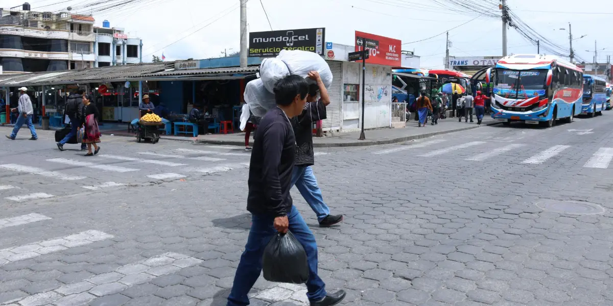 El Gobierno dará un bono de mil dólares a dueños de pequeños negocios afectados por el paro en Ecuador