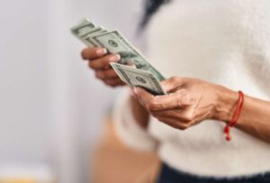 Ministerio del Trabajo define lineamientos para el pago del décimo tercer sueldo