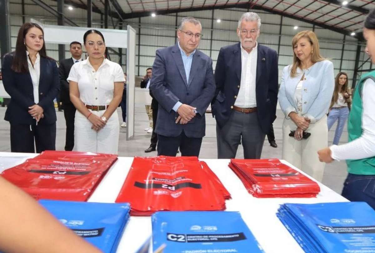 CNE reporta 73% de avance en la integración de paquetes electorales para el Referéndum y Consulta Popular 2025