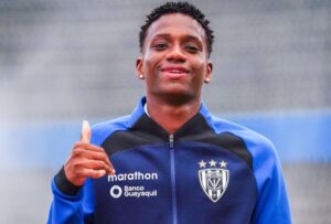 Darwin Guagua sufrió una fractura en la rodilla