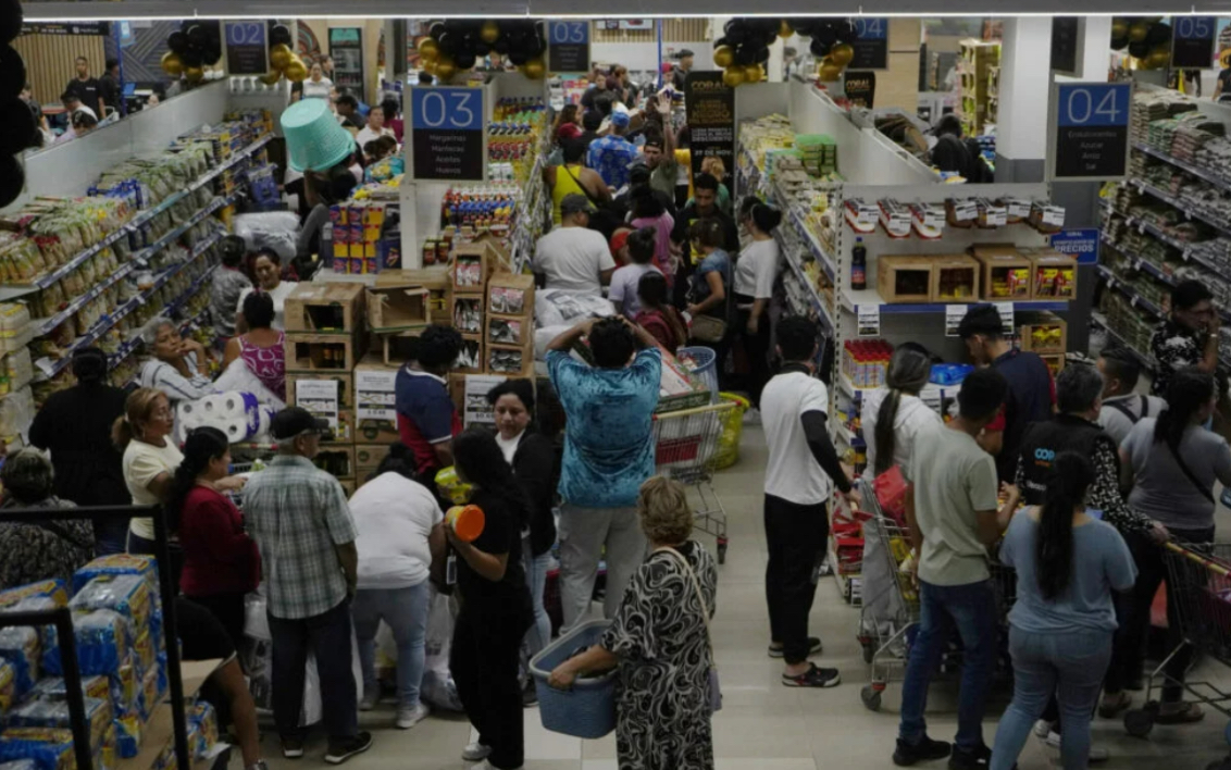 Tendencias del consumo navideño 2025 en Ecuador: la recuperación del gasto impulsa un repunte de las importaciones