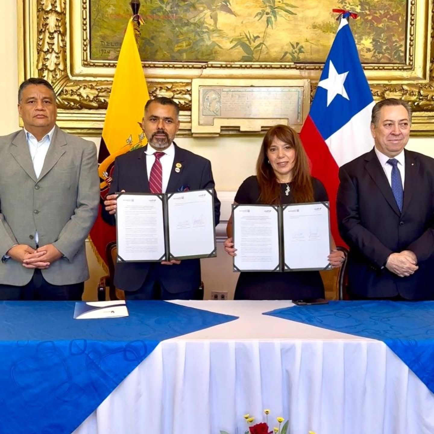 ECUADOR Y CHILE FIRMAN ACUERDO OEA PARAFACILITAR PROCESOS ADUANEROS