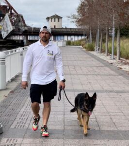 Marcial Pineda: El Entrenador Canino que Triunfa en Estados Unidos