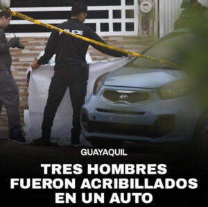 SICARIOS ACRIBILLARON CON FUSILES A HOMBRES QUE IBAN EN UN AUTO