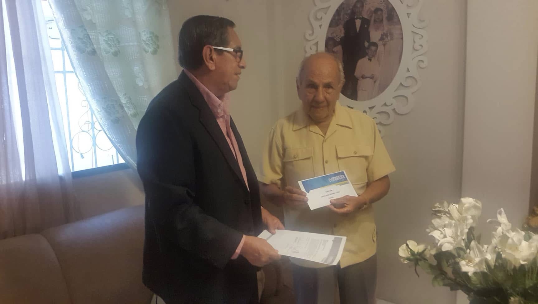 Cumple 95 años de vida.