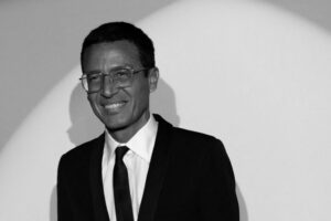 JKN Universe LLC demanda a Omar Harfouch por incumplimiento de contrato y difamación en relación con Miss Universe