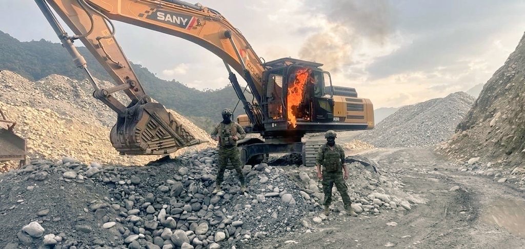Operación militar contra la minería ilegal en el sector de La Hueca