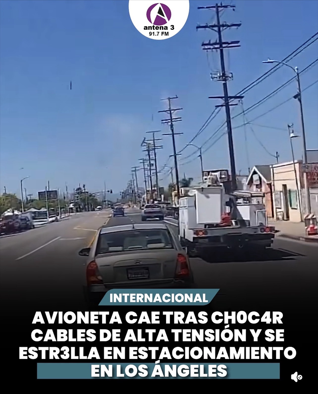 Una avioneta se estrelló en un estacionamiento del sector Pacoima, en Los Ángeles