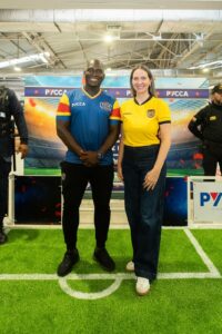 Pycca lleva el fútbol más allá de las pantallas con experiencias junto a leyendas ecuatorianas.