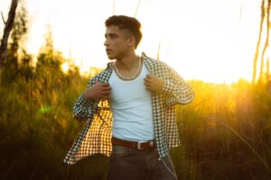 “Tus Ojos”: lo nuevo de Aron Luix ya disponible