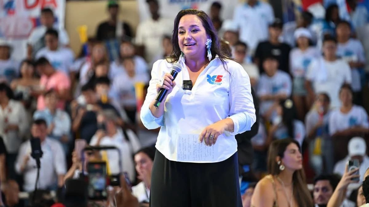 EL EXTRAVÍO DE GABRIELA RIVADENEIRA