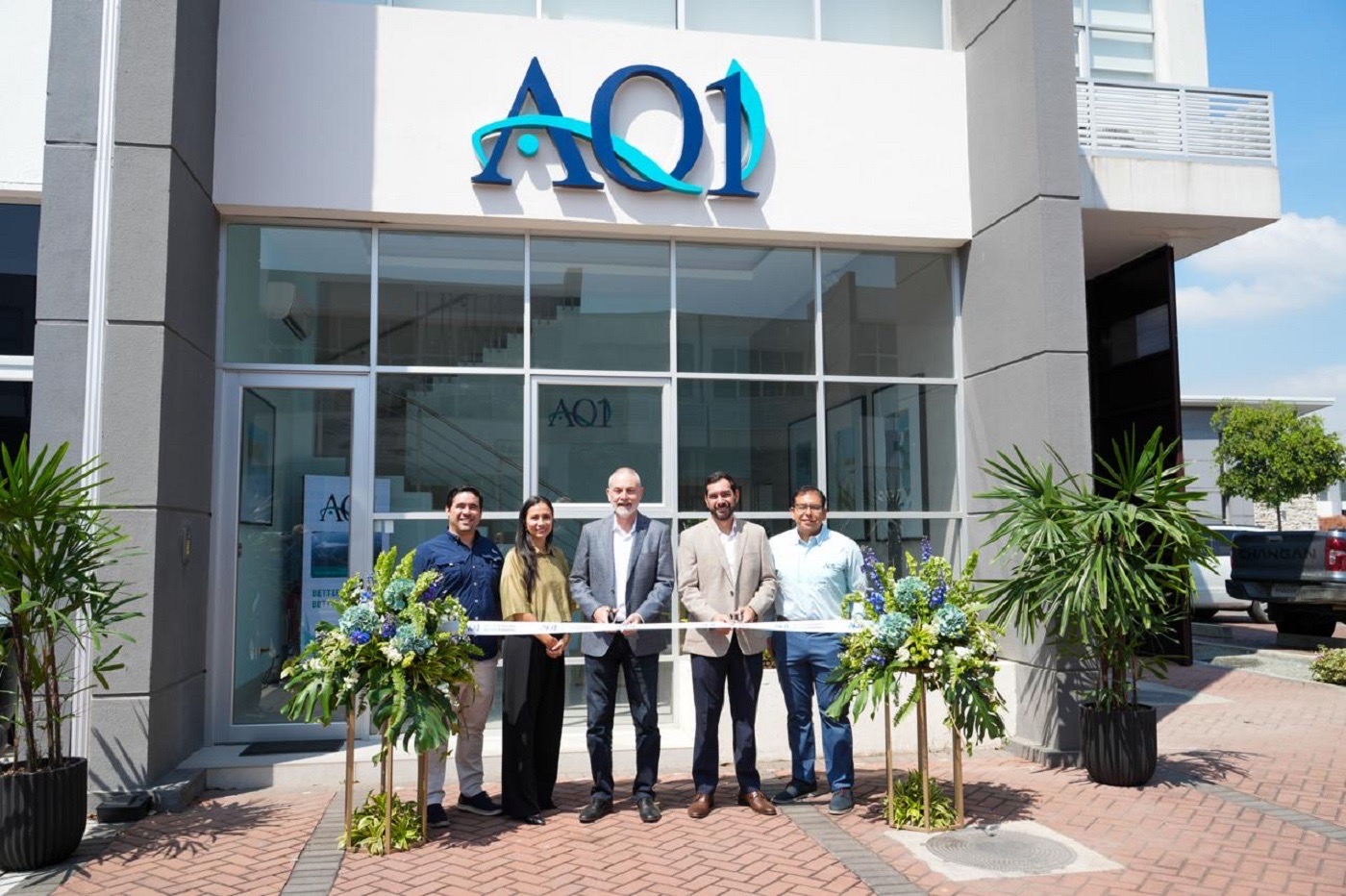 AQ1 fortalece la productividad camaronera en Ecuador con su sistema de alimentación sónica