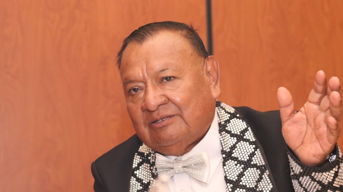 El cantante está hospitalizado