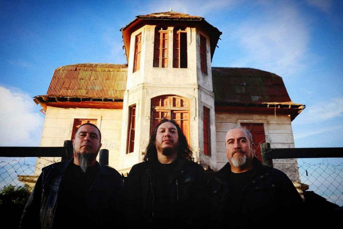 Power trío In-Ad HomineM estrena primer LP: “Entre Fuego y Sombras”