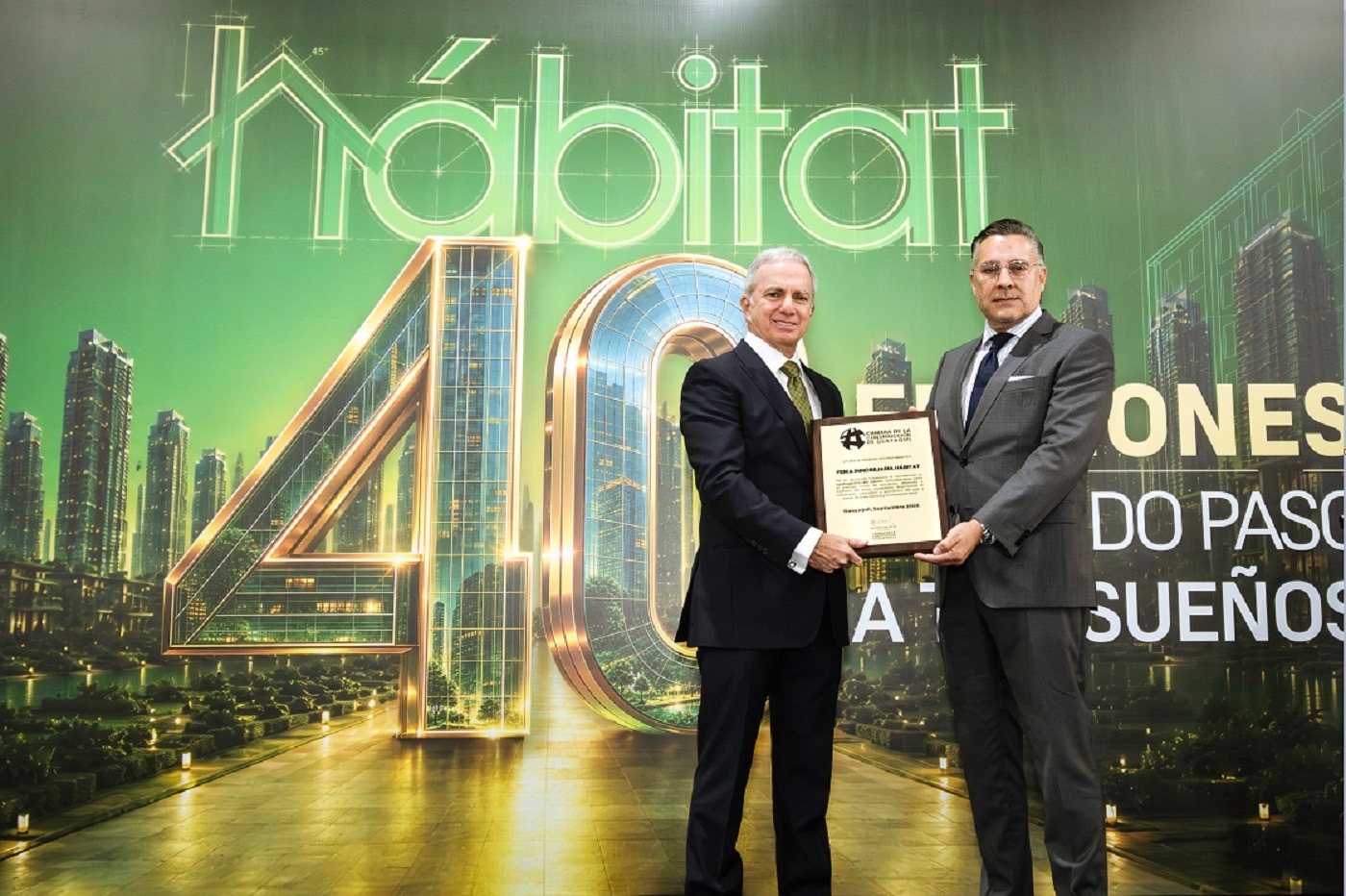 CÁMARA DE LA CONSTRUCCIÓN RECONOCIÓ A EXPOPLAZA POR LOS 40 AÑOS DE HÁBITAT