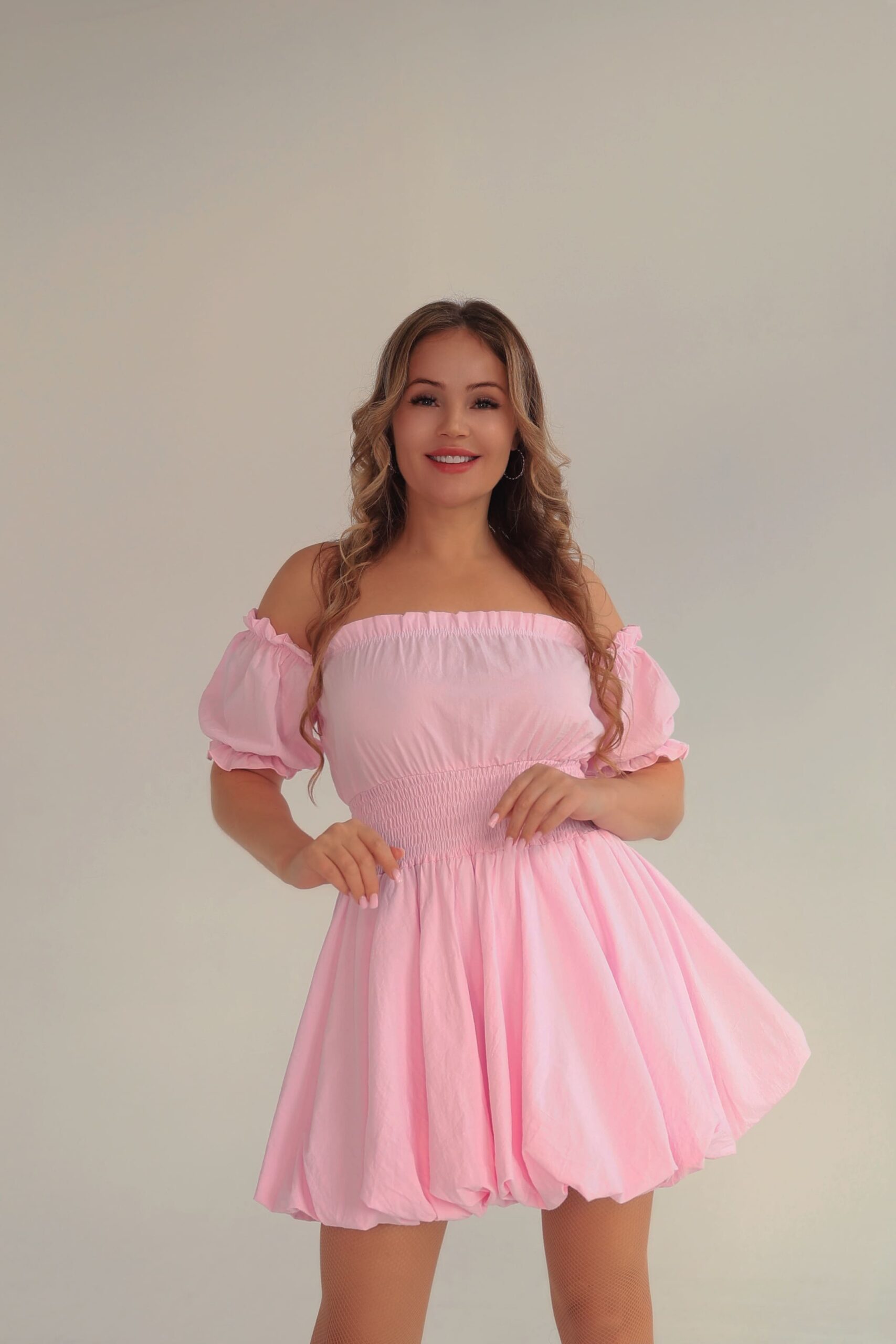 Lana Amor presenta “Mi Melodía”, una bachata que marca una nueva evolución en su carrera artística