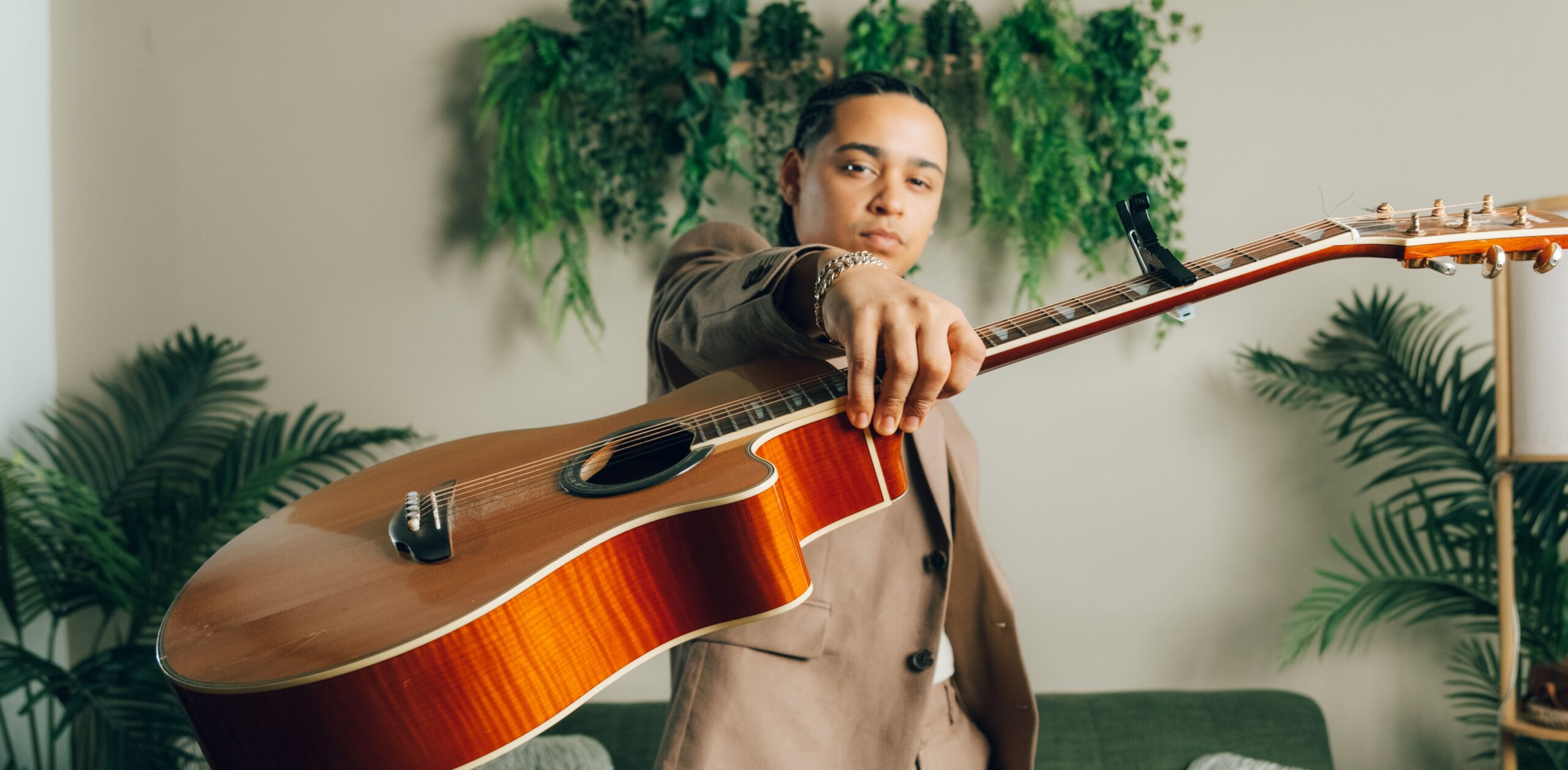 El bachatero Anjelo presenta “Only You”, una bachata que une sentimiento, sensualidad y raíces dominicanas