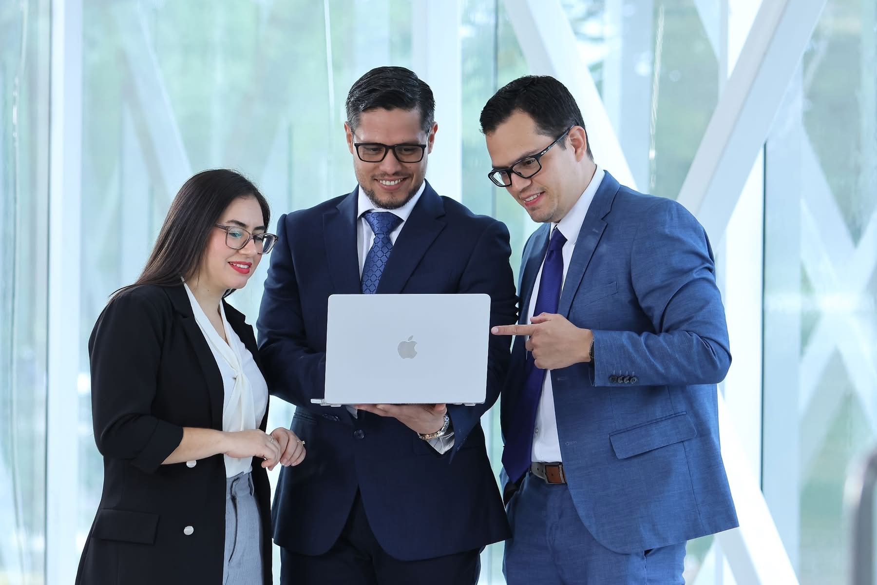 EXPERTOS ANALIZAN CÓMO COMPETIR EN UN ENTORNO EMPRESARIAL CADA VEZ MÁS DIGITAL