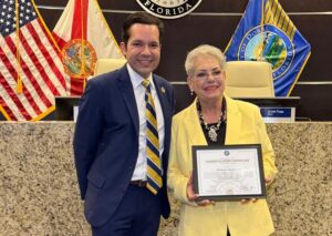 Chef To Go celebra 27 años de trayectoria con reconocimiento de la Ciudad de Doral y la presentación oficial del libro “Las manos de mi Madre”
