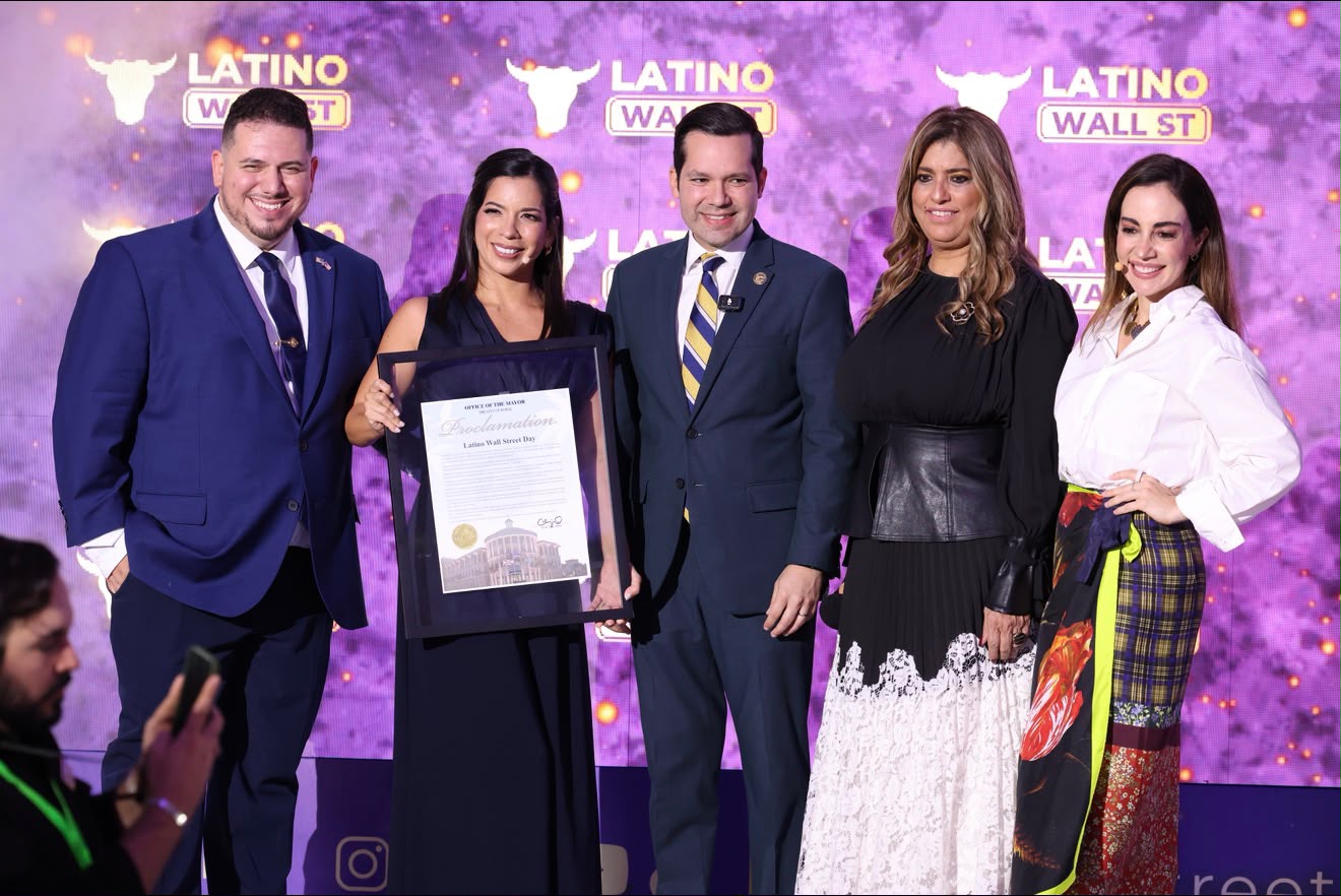 Latino Wall Street Celebra El Éxito De Su Séptima Conferencia Anual Edición Especial Hispanic Heritage Investor Summit Y Recibe Proclamación Oficial De La Ciudad De Doral