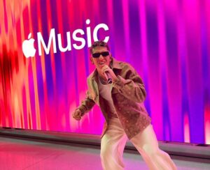 LENNY TAVÁREZ PRESENTA EN EXCLUSIVA SU NUEVO ÁLBUM “8” ANTE FANS Y REPRESENTANTES DE LA INDUSTRIA MUSICAL