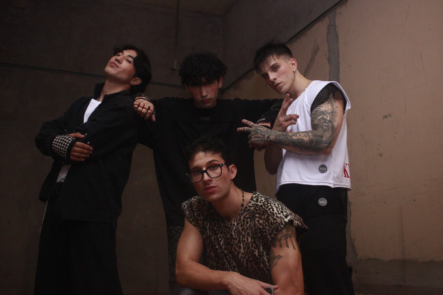 YUNNO presenta “DR4MA”, una explosiva propuesta pop que busca reactivar el fenómeno de las boybands en Latinoamérica