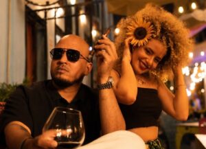“Todo Lo Que Tengo Es Tuyo”: Daniela Darlin Y Nic N’taya Celebran Sus Raíces Cubanas Al Ritmo De La Salsa