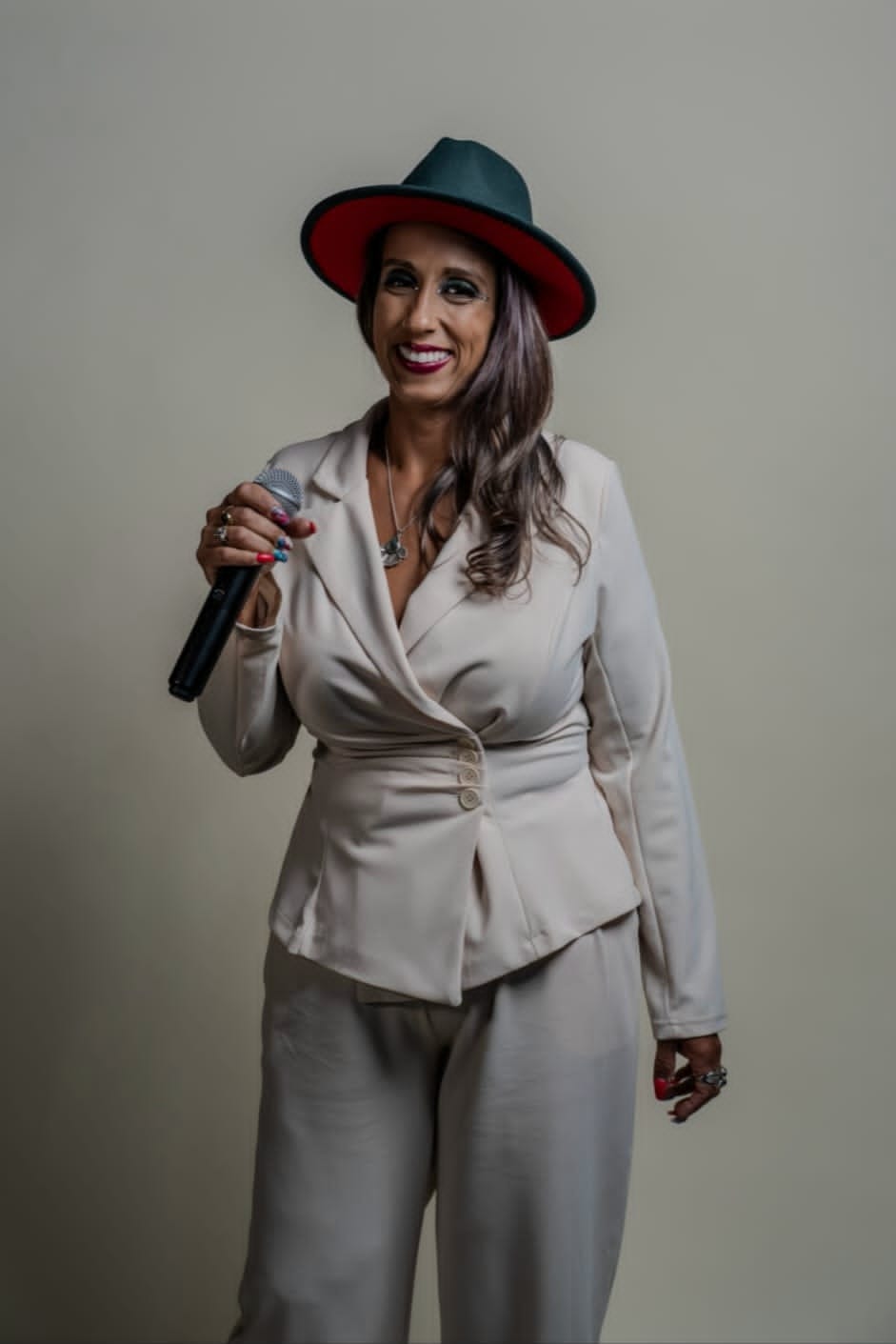 ​YANEIRA “LAVOZ” CANELA INICIA UNA NUEVA ETAPA MUSICAL CON “RUMBA Y SON”, SU APUESTA POR LA SALSA Y EL MERCADO LATINOAMERICANO