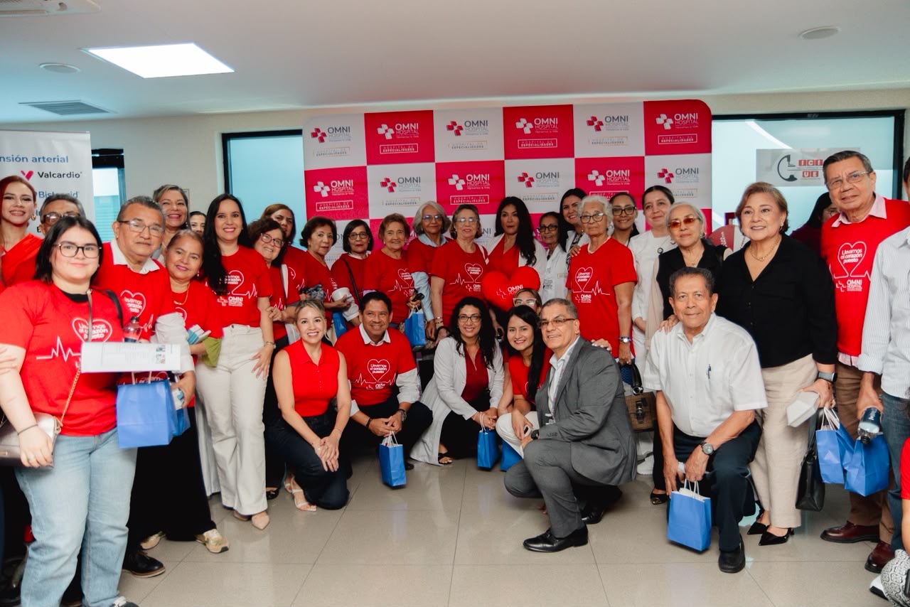 Médicos de Omni Hospital y el equipo de Omni Centro Médico se unieron para recordar que cuidar el corazón es cuidar la vida